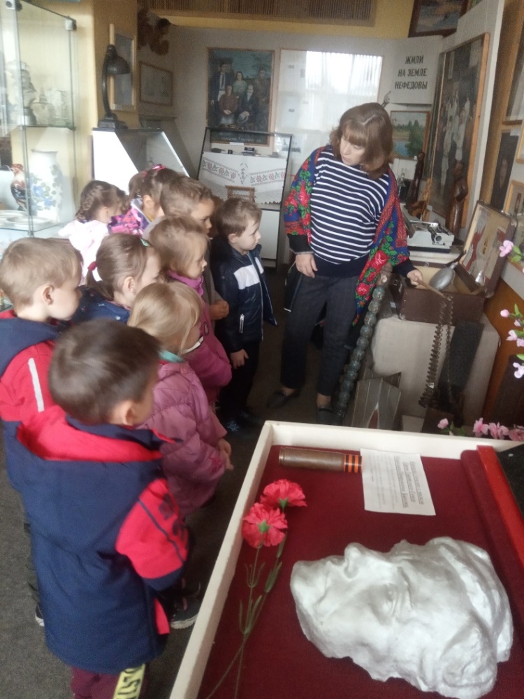 15 сентября воспитанники старшей группы детского сада впервые посетили районный краеведческий музей.